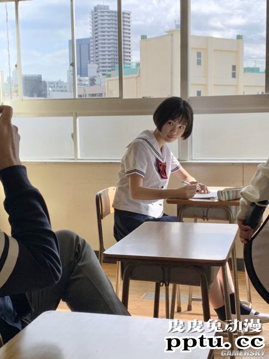 勇夺制服选美大赛冠军！18岁短发美少女竹内诗乃