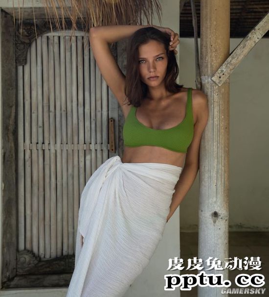 骑大象惹争议 性感辣模Alesya Kafelnikova删除视频