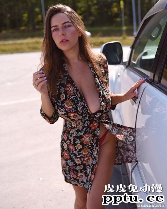 兴趣是成为宝可梦 年仅23的美国御姐Anna Kochanius