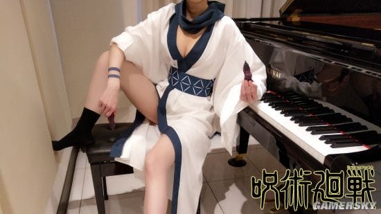 美女COSER钢琴独奏新整活 COS《柯南》小黑吓坏网友