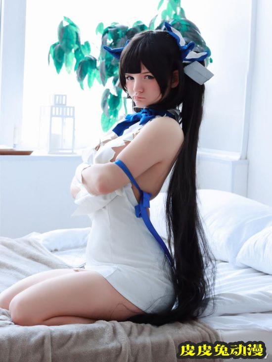 肉感身材突破次元壁 可爱娇小的俄罗斯正妹COSER