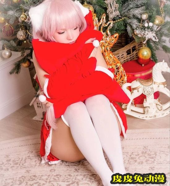 肉感身材突破次元壁 可爱娇小的俄罗斯正妹COSER