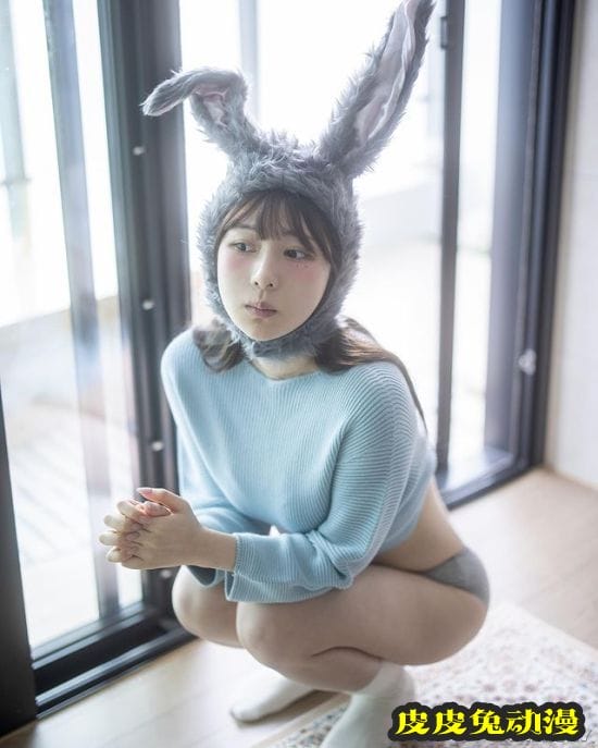 清纯白皙女孩陪打游戏？可爱童颜的韩国女主播