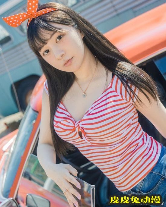 清纯白皙女孩陪打游戏？可爱童颜的韩国女主播