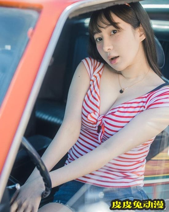 清纯白皙女孩陪打游戏？可爱童颜的韩国女主播