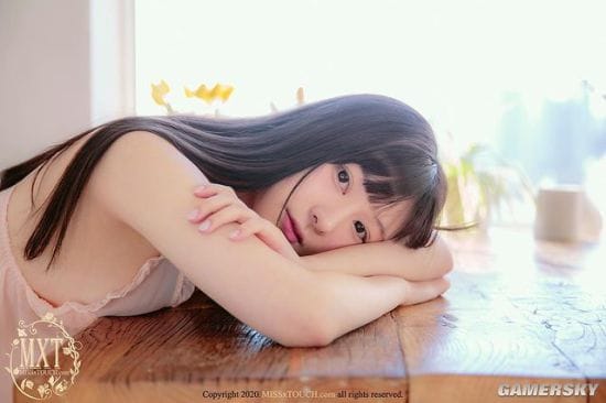 清纯白皙女孩陪打游戏？可爱童颜的韩国女主播