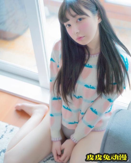 清纯白皙女孩陪打游戏？可爱童颜的韩国女主播