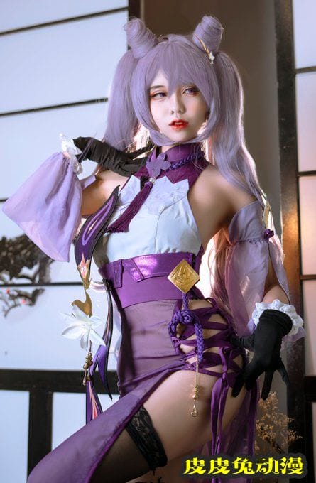 可口身材让人想歪 风格百变的激辣Coser PAM