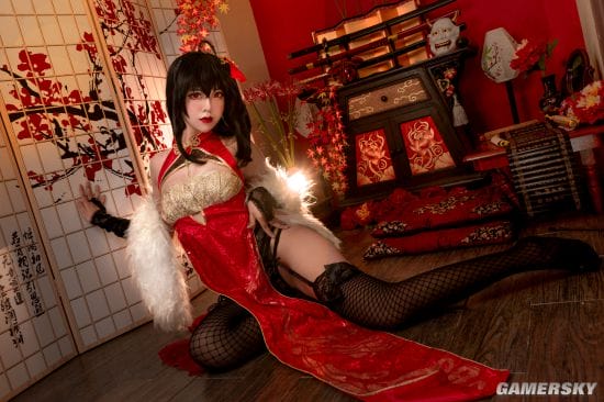 可口身材让人想歪 风格百变的激辣Coser PAM