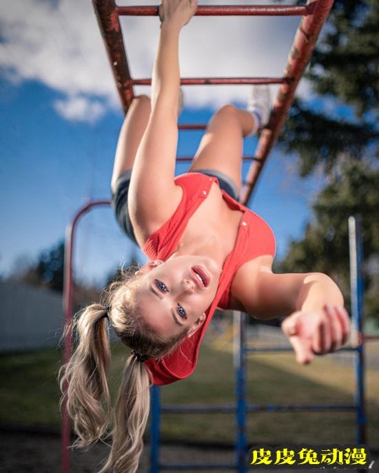 火辣身躯和有力长腿 私人健身教练Kayla B LIT