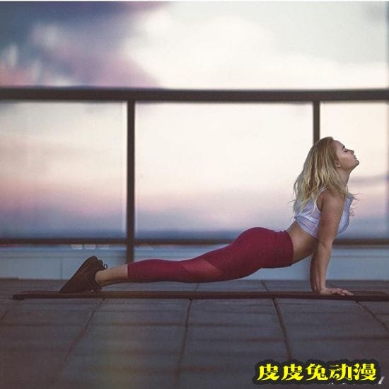 火辣身躯和有力长腿 私人健身教练Kayla B LIT