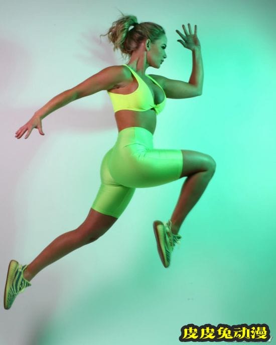 火辣身躯和有力长腿 私人健身教练Kayla B LIT