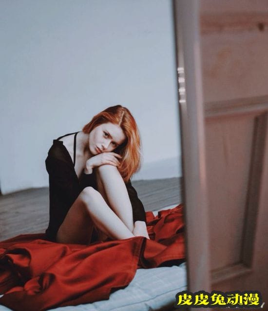 不要小看平平的战斗力 红发美女Bella Milano