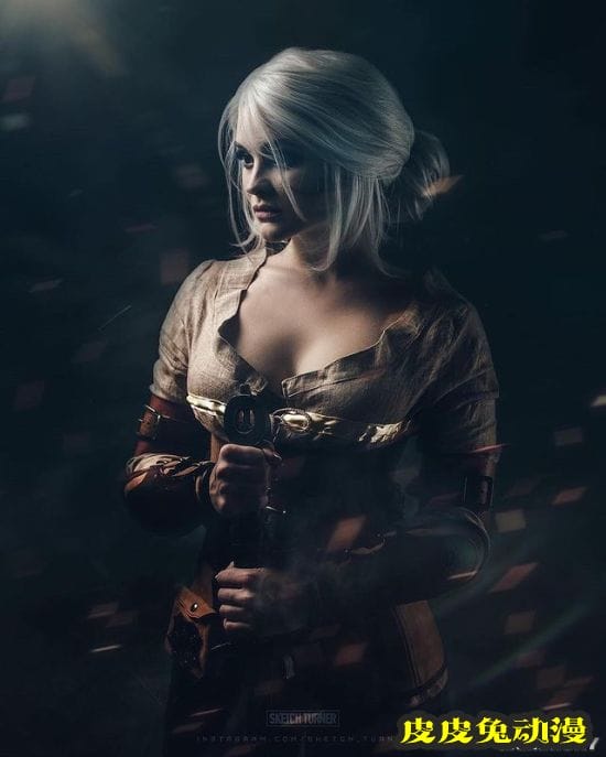 俄妹COS《DOTA2》痛苦女王至宝 霸气御姐火辣十足