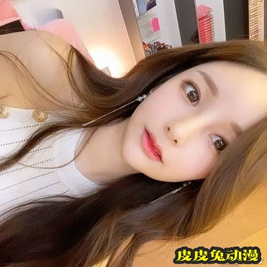 韩国美女漫画家走红网络 二次元身材亲自COS女主角