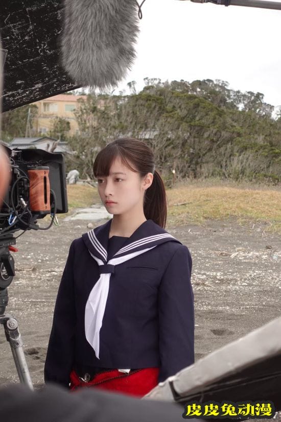 桥本环奈晒童年美照 从小美到大的千年一遇少女