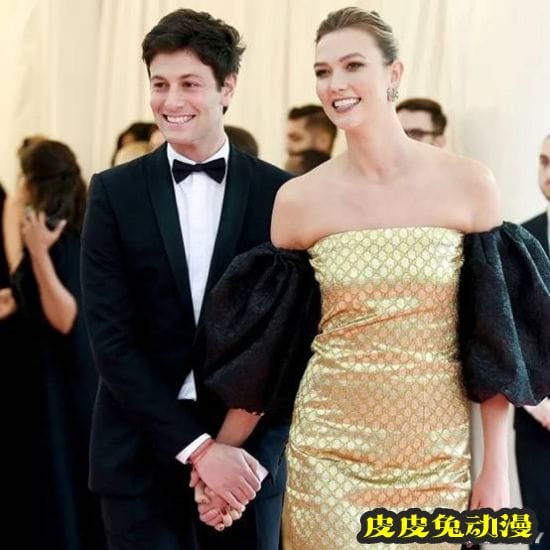 19岁成超模23岁学编程 维密天使“小kk”Karlie Kloss逆袭之路-皮皮兔动漫