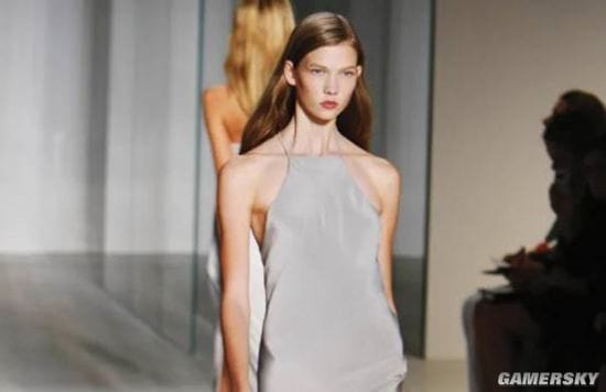 19岁成超模23岁学编程 维密天使“小kk”Karlie Kloss逆袭之路