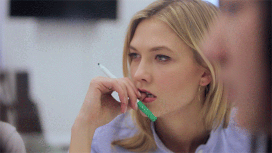 19岁成超模23岁学编程 维密天使“小kk”Karlie Kloss逆袭之路