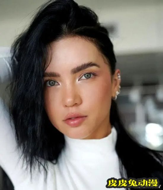 饱满身材过于火辣 委内瑞拉健美公主让人热血沸腾