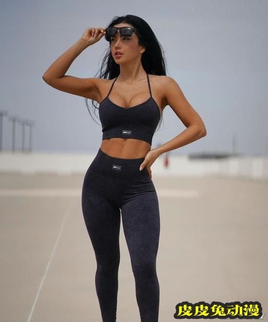 饱满身材过于火辣 委内瑞拉健美公主让人热血沸腾