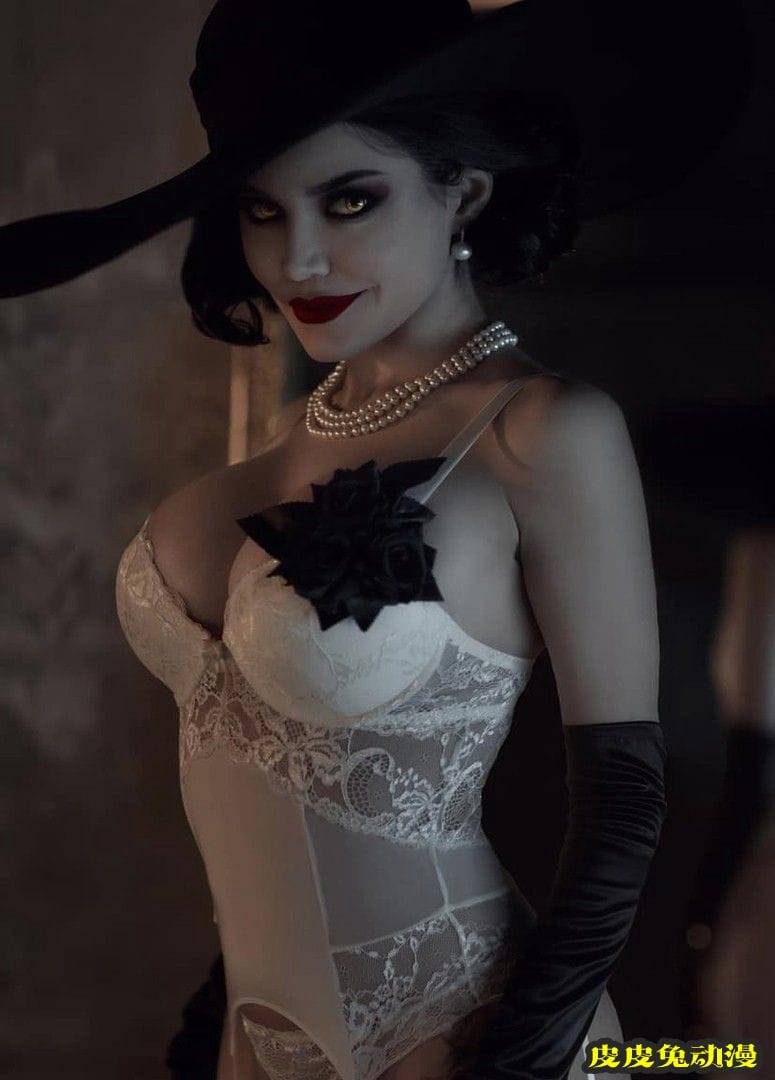 穹妹的可爱与魔女的性感 一周大师级CosPlay赏