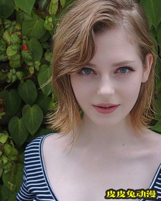 热爱二次元的荷兰混血正妹 甜美可爱的人间精灵