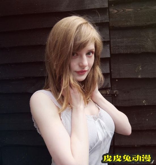 热爱二次元的荷兰混血正妹 甜美可爱的人间精灵