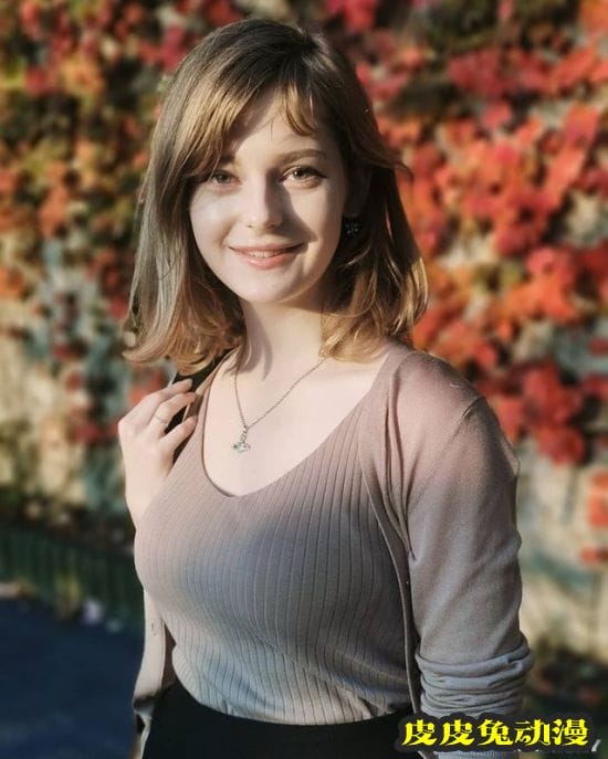 热爱二次元的荷兰混血正妹 甜美可爱的人间精灵