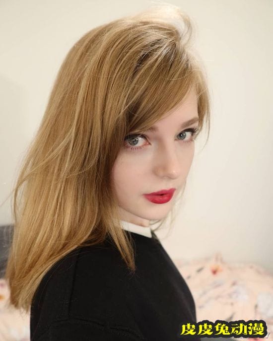 热爱二次元的荷兰混血正妹 甜美可爱的人间精灵