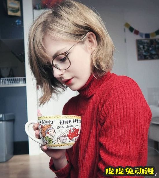 热爱二次元的荷兰混血正妹 甜美可爱的人间精灵