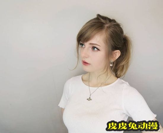 热爱二次元的荷兰混血正妹 甜美可爱的人间精灵