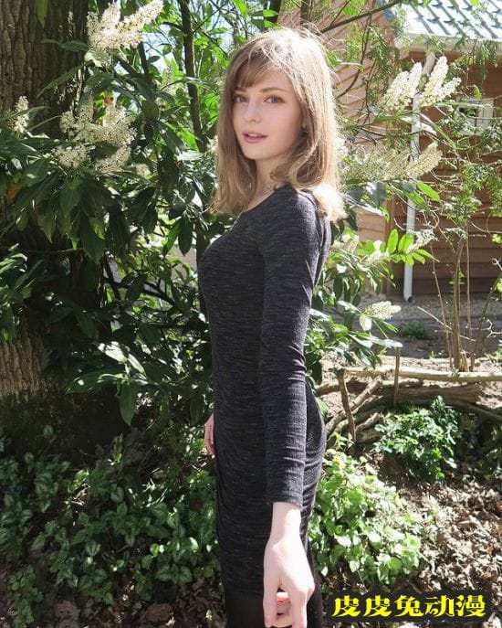 热爱二次元的荷兰混血正妹 甜美可爱的人间精灵