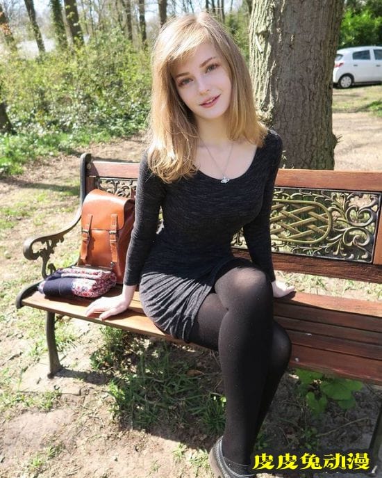 热爱二次元的荷兰混血正妹 甜美可爱的人间精灵