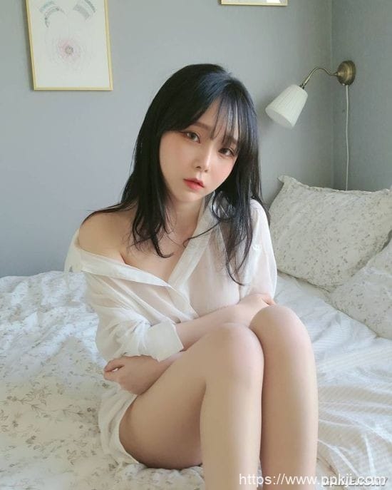 杀死童贞毛衣出击 可甜可辣的韩国正妹主播