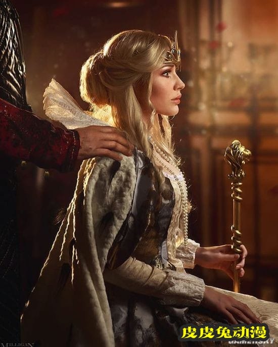 俄妹COS《生化8》吸血鬼贵妇 大的还原惊悚感拉满