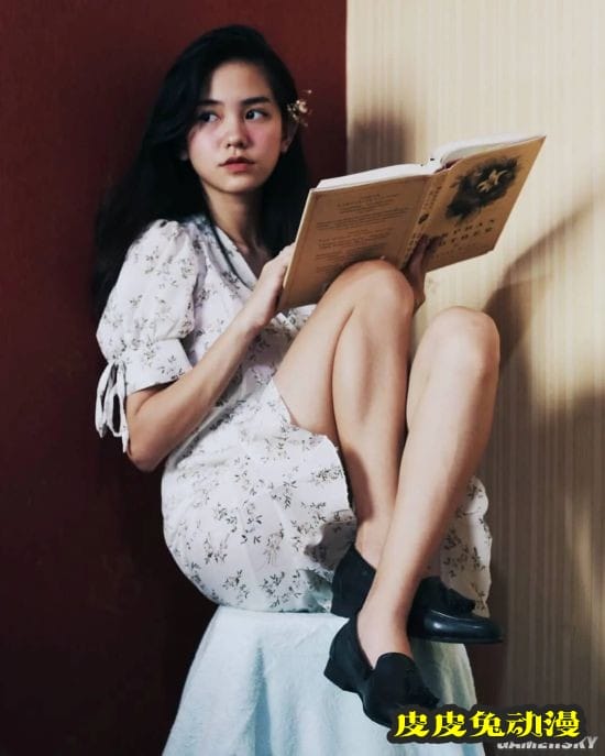 超萌童颜女法官让人想认罪 清纯颜值的邻家女友