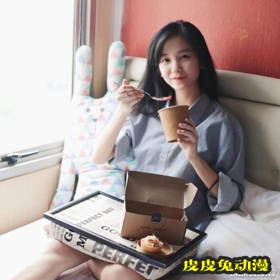 超萌童颜女法官让人想认罪 清纯颜值的邻家女友