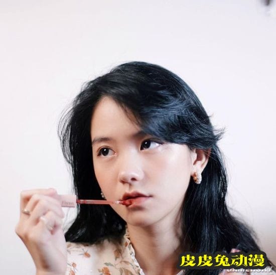 超萌童颜女法官让人想认罪 清纯颜值的邻家女友