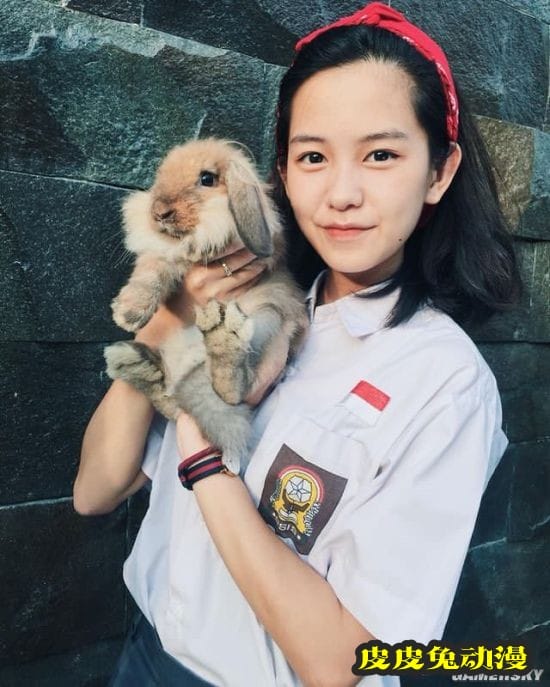 超萌童颜女法官让人想认罪 清纯颜值的邻家女友