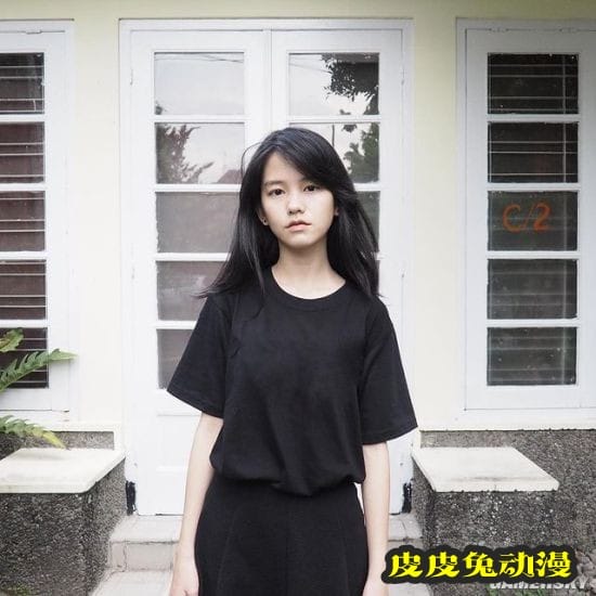 超萌童颜女法官让人想认罪 清纯颜值的邻家女友