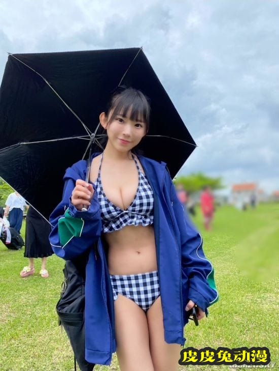 长泽茉里奈带妹拍写真 双人合法萝莉双倍性感