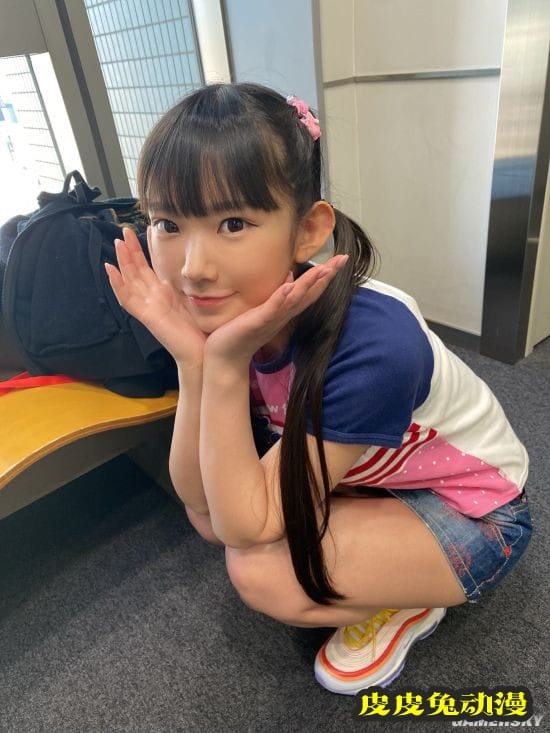 长泽茉里奈带妹拍写真 双人合法萝莉双倍性感