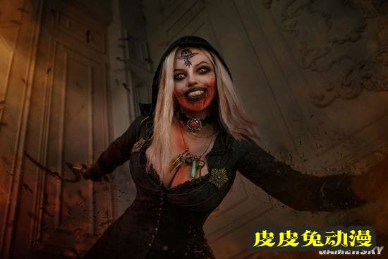 俄妹COS《生化危机8》吸血鬼女儿 性感黑丝超还原