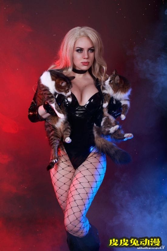 俄妹COS《生化危机8》吸血鬼女儿 性感黑丝超还原