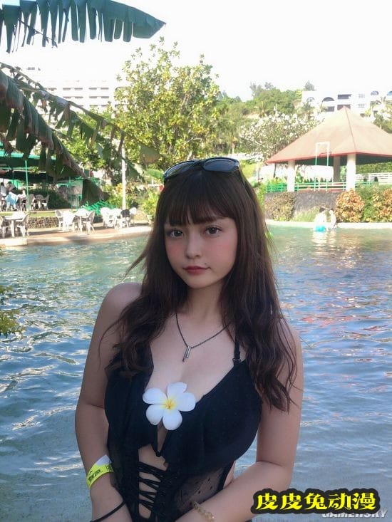 日本最美女高中生拍写真 18岁火辣身材超越同龄人