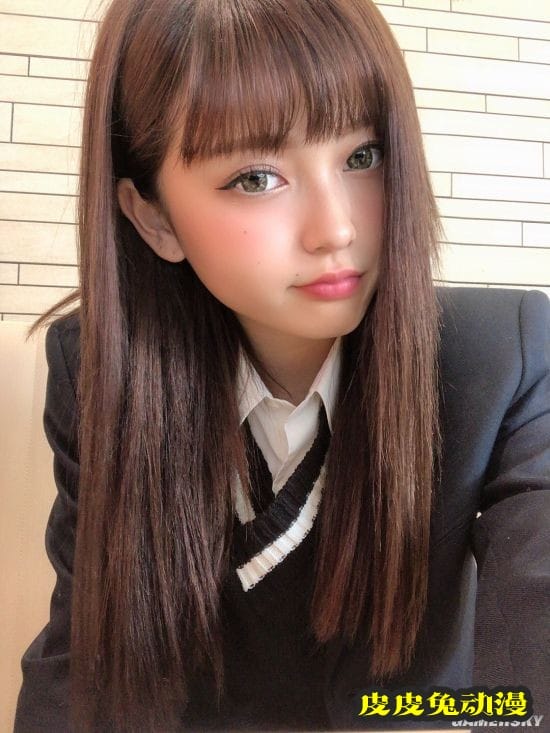 日本最美女高中生拍写真 18岁火辣身材超越同龄人