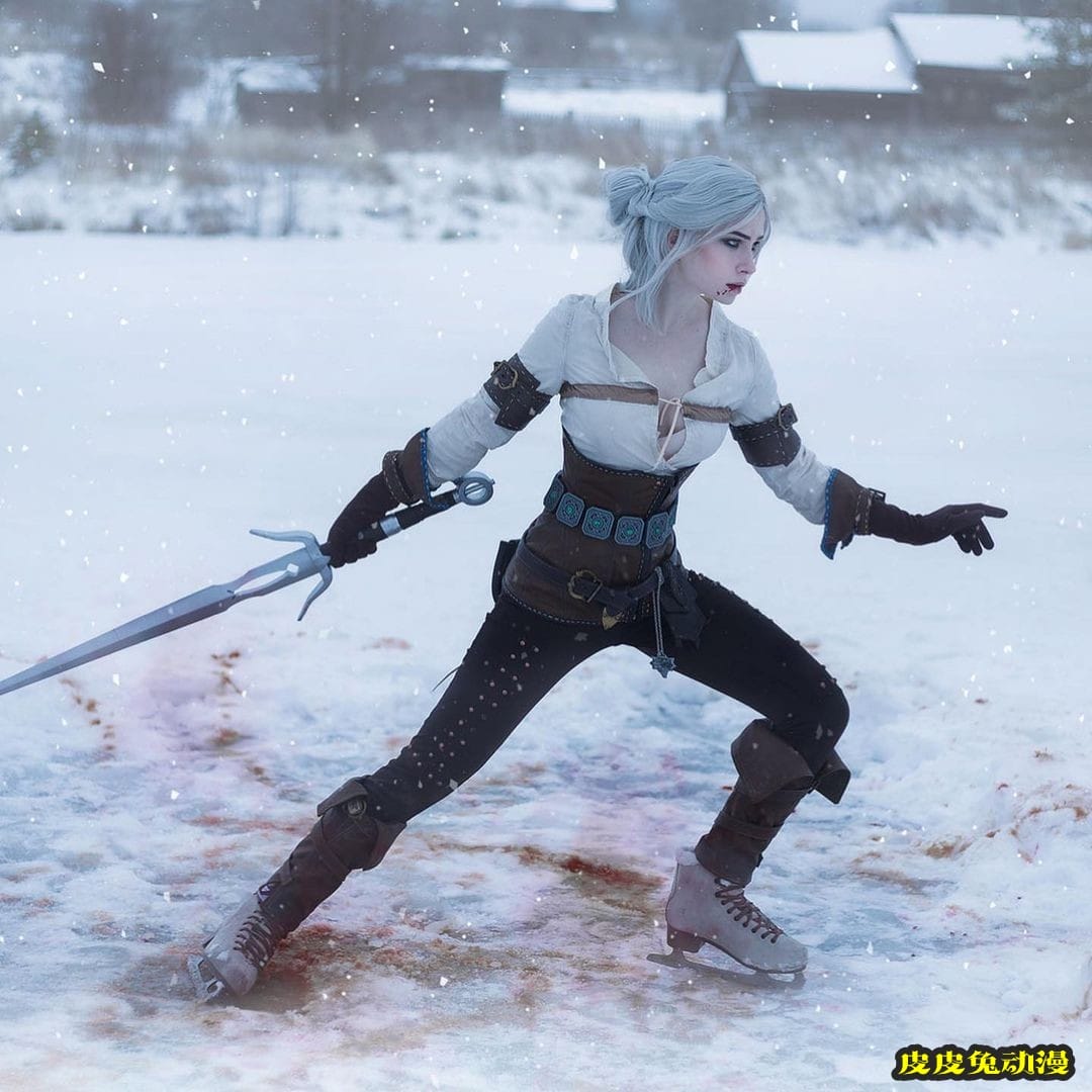 蒂法肉感爆棚三笠腹肌不再 一周大师级CosPlay赏