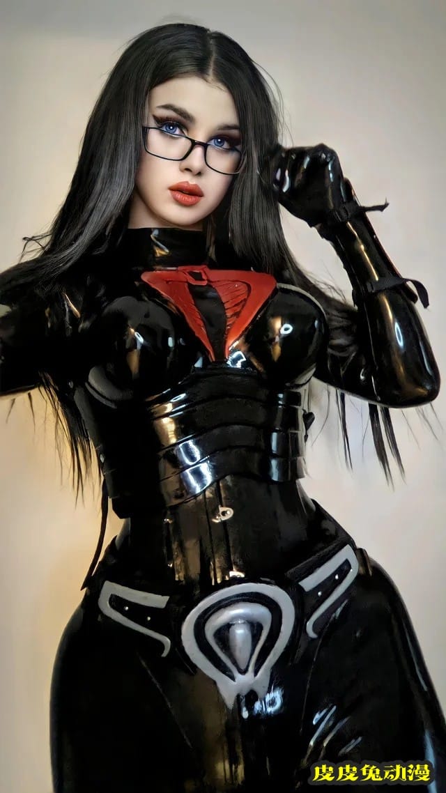 蒂法肉感爆棚三笠腹肌不再 一周大师级CosPlay赏