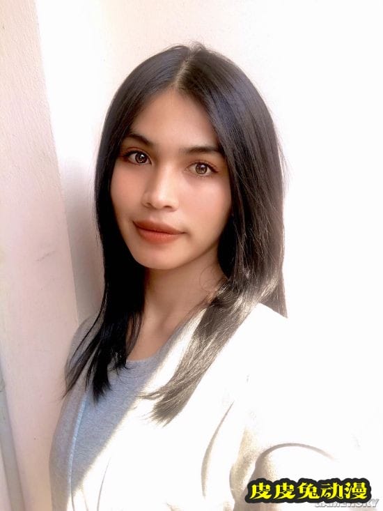 泰国变性妹子参加征兵抽签 网友称赞她勇气可嘉